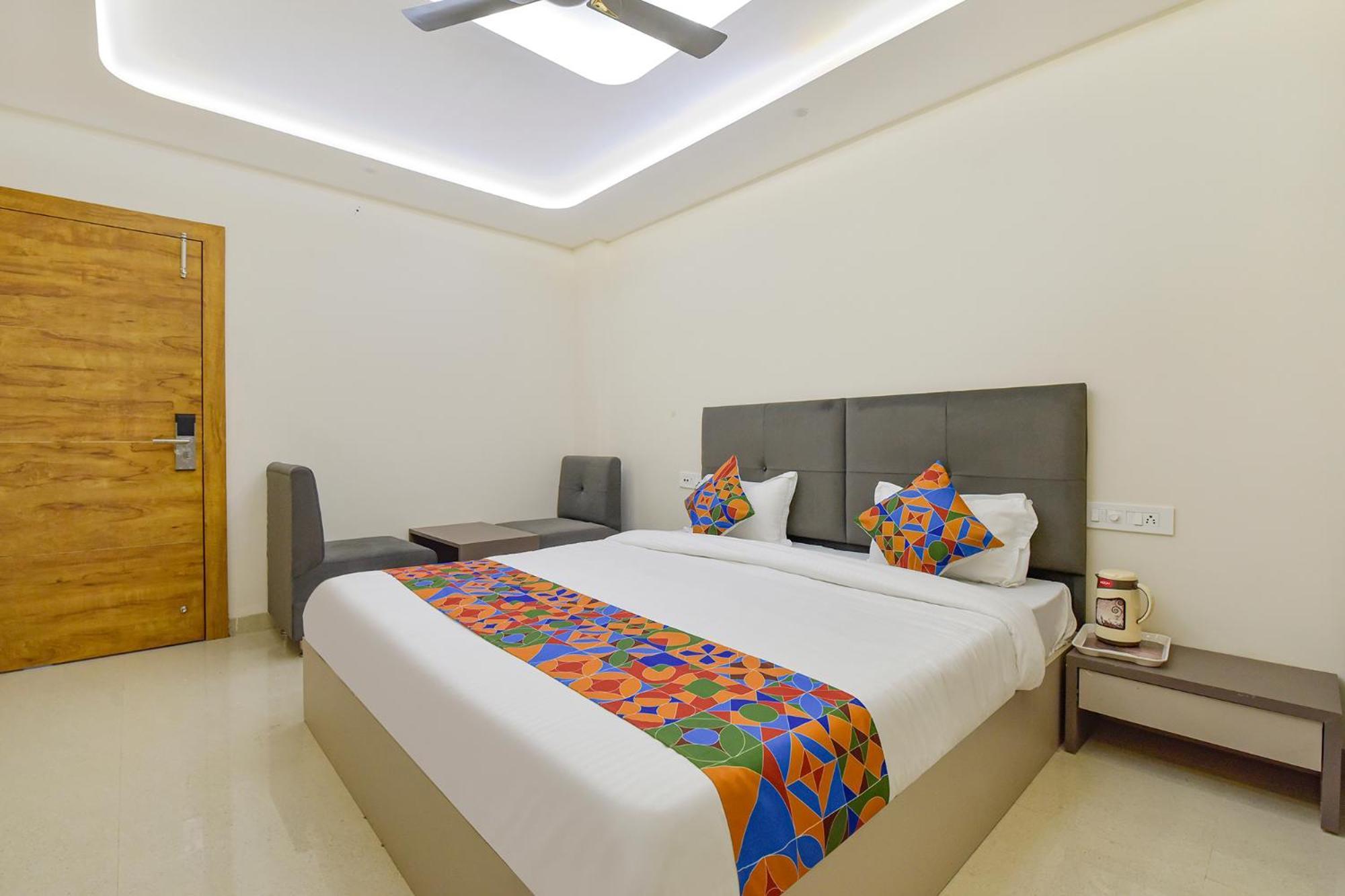 Fabhotel Synergy Stays インドール エクステリア 写真