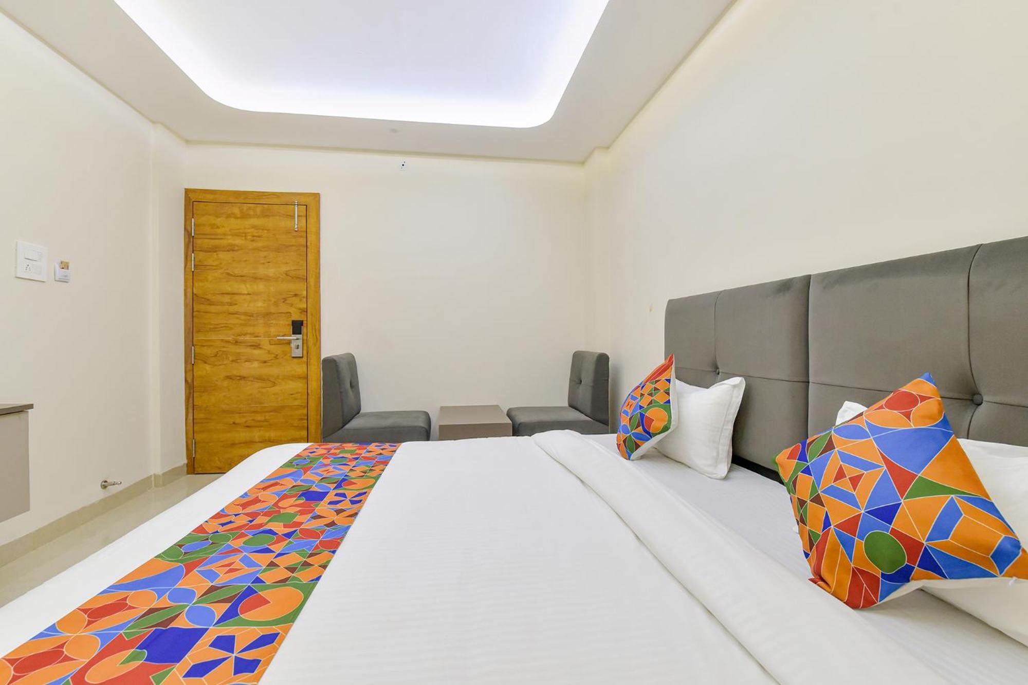 Fabhotel Synergy Stays インドール エクステリア 写真