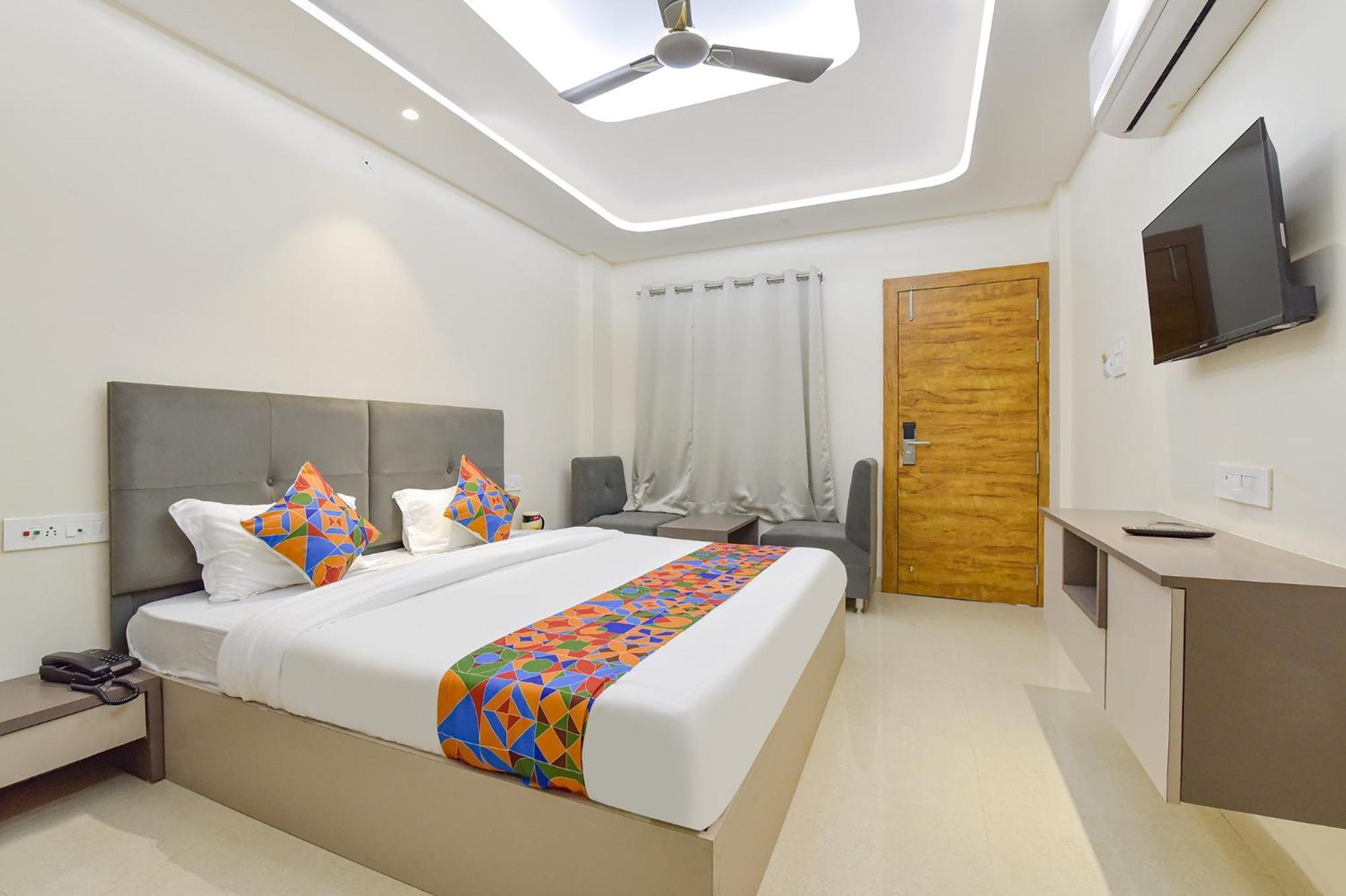 Fabhotel Synergy Stays インドール エクステリア 写真