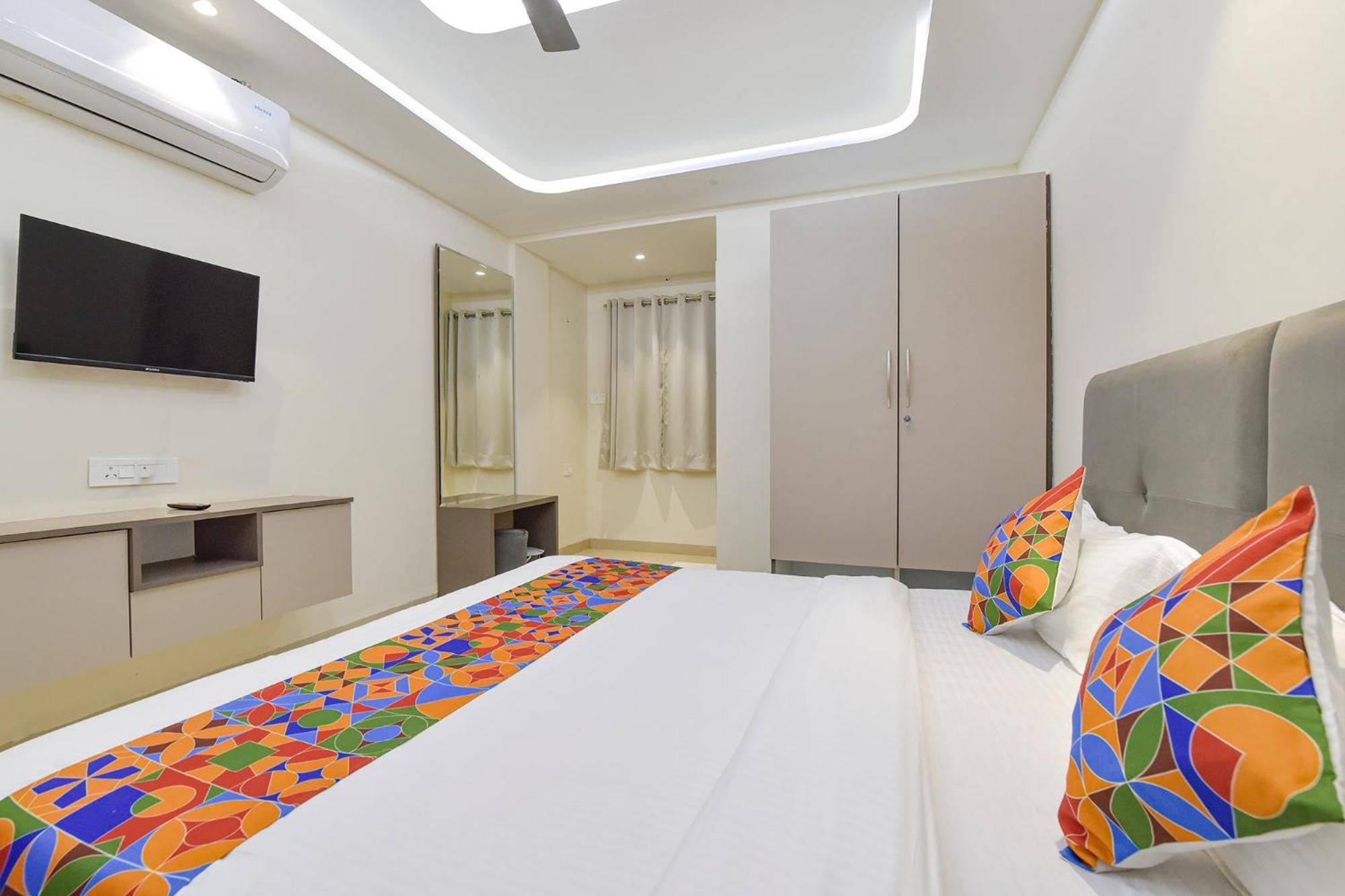 Fabhotel Synergy Stays インドール エクステリア 写真